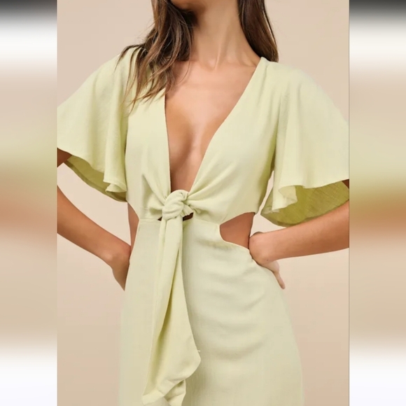 LULU'S Summer Journey Light Green Tie-Front Cutout Midi Dress. Size Small - Picture 3 of 16